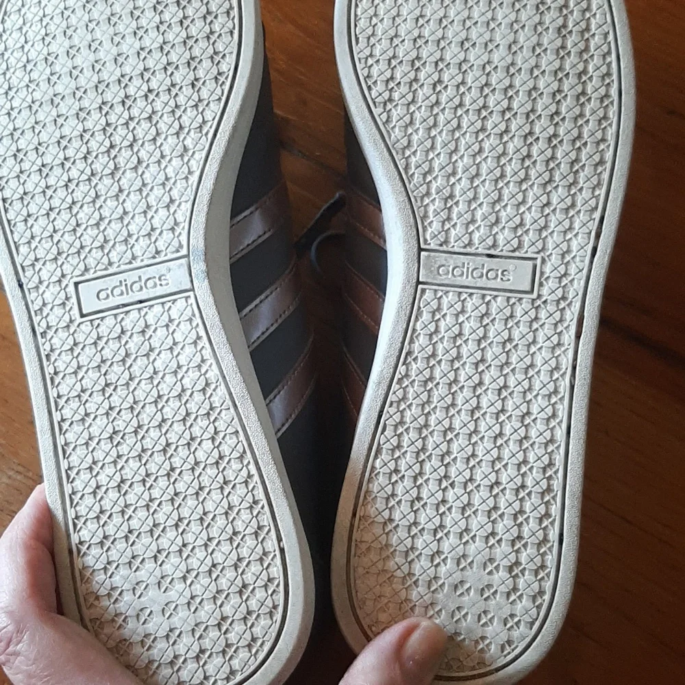 adidas stylish sneakers